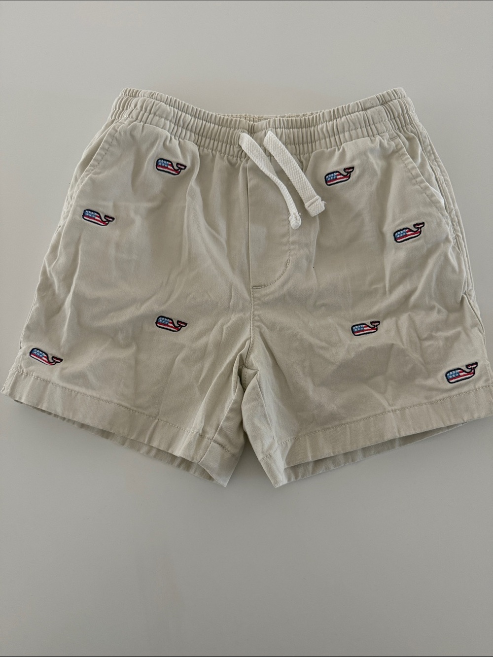 Vineyard vines boys shorts size 6